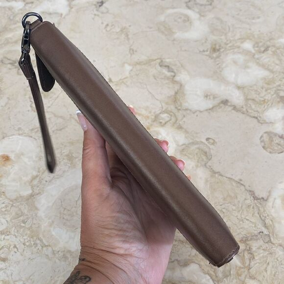 NWOT Kenneth Cole Leather Long Zip Clutch Wristlet Wallet - Picture 9 of 11